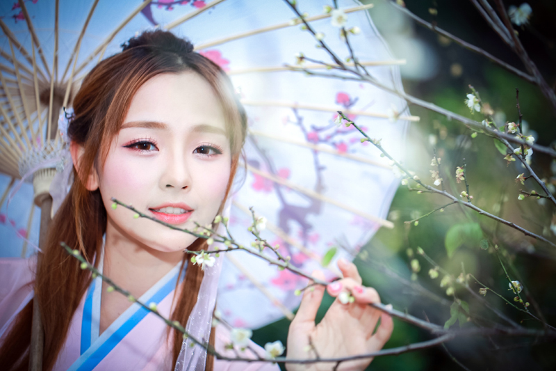 109e-踏雪寻梅.jpg